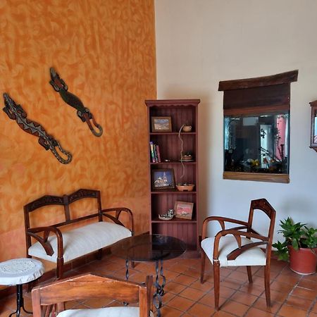 Hostal Las Rosas Salta Esterno foto