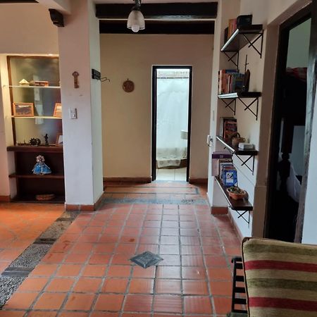 Hostal Las Rosas Salta Esterno foto