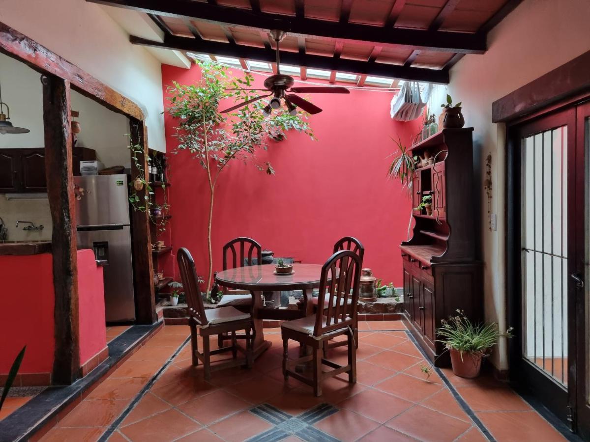 Hostal Las Rosas Salta Esterno foto