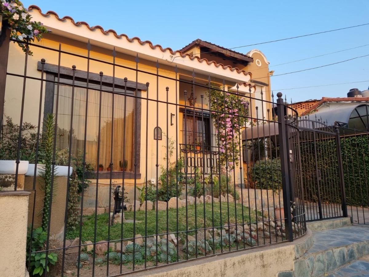 Hostal Las Rosas Salta Esterno foto